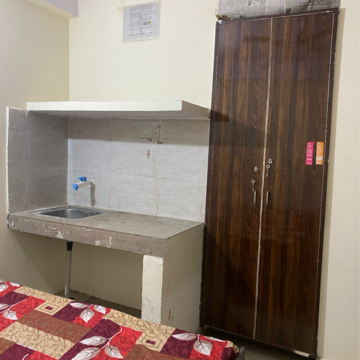 Room in  Pg at Wazidpur – for Rent