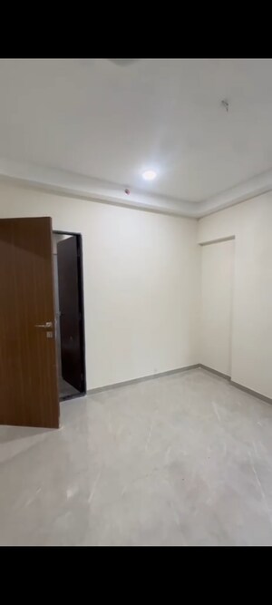 Room in 1 BHK Apartment at Ghatkopar East – for Rent