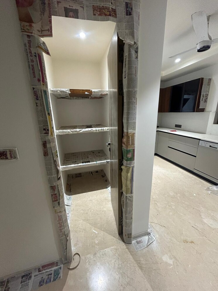 Kitchen, sri-fortune-one 3.5 Bedroom 3150 Sq.Ft. Apartment In Banjara Hills Hyderabad 9625276