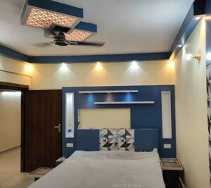 Bedroom in 3 BHK Apartment at Gomti Nagar – for Rent