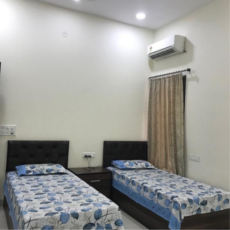 Bedroom, sector 135 Pg For Boys & Girls In Sector 135 9625280