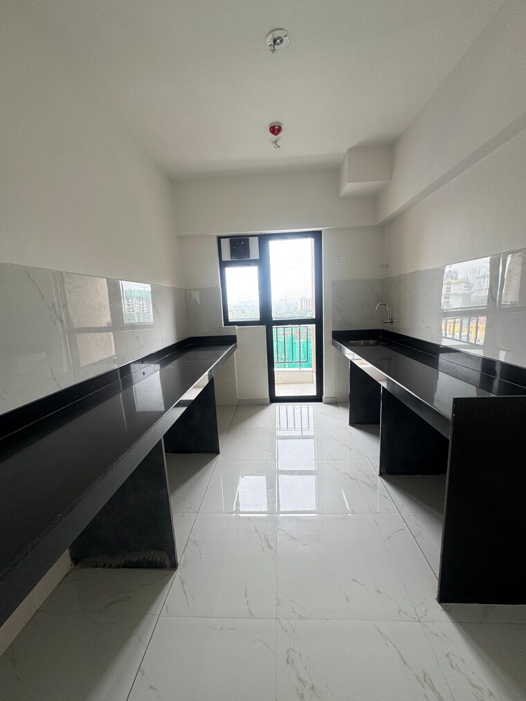 Kitchen, runwal-gardens-phase-i 3 Bedroom 908 Sq.Ft. Apartment In Dombivli East Thane 9625306
