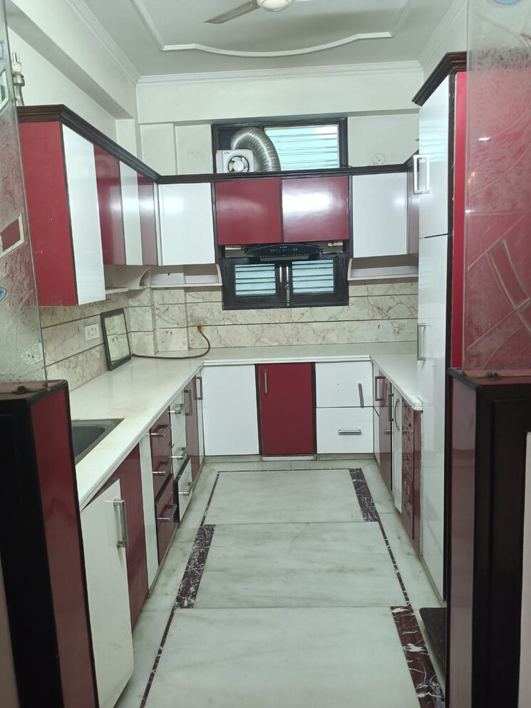 Kitchen, ramprastha colony 3 Bedroom 2000 Sq.Ft. Builder Floor In Ramprastha Colony Ghaziabad 9625311