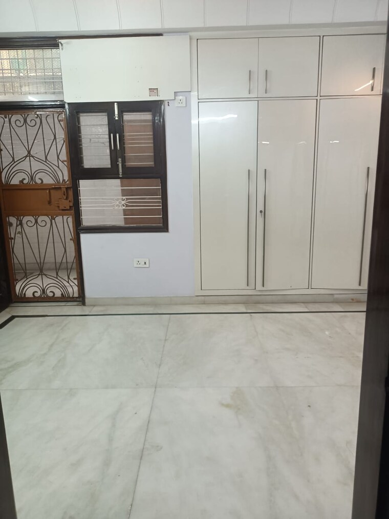 Bedroom, ramprastha colony 3 Bedroom 2000 Sq.Ft. Builder Floor In Ramprastha Colony Ghaziabad 9625311