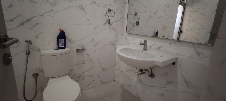 Bathroom, hiranandani-fortune-city 3 Bedroom 1167 Sq.Ft. Apartment In New Panvel Navi Mumbai 9625318