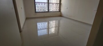 Room in 3 BHK Apartment at Hiranandani Fortune City, New Panvel – for Rent