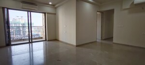 Room in 3 BHK Apartment at Hiranandani Fortune City, New Panvel – for Rent