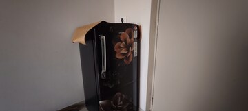 Furnished Amenities in 2 BHK Apartment at Hiranandani Fortune City, New Panvel – for Rent