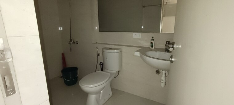 Bathroom, hiranandani-fortune-city 2 Bedroom 905 Sq.Ft. Apartment In New Panvel Navi Mumbai 9625339