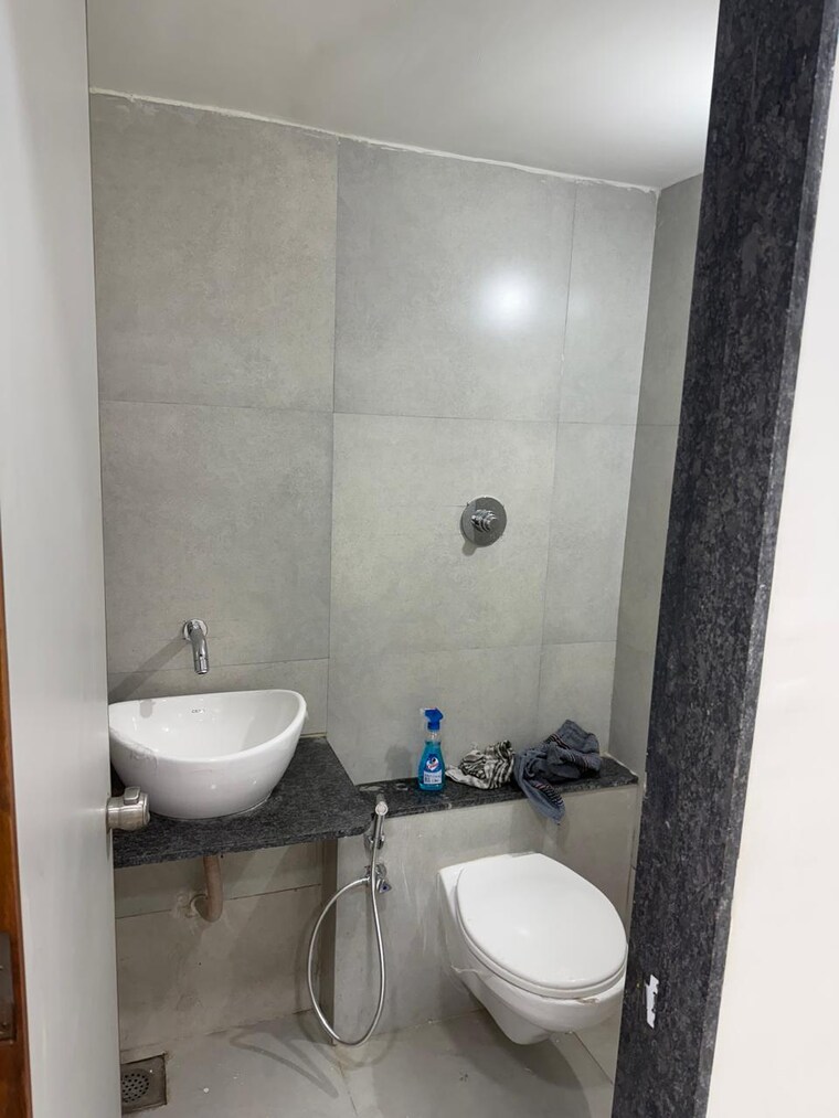 Bathroom, sama savli road Commercial Office Space 400 Sq.Ft. In Sama Savli Road Vadodara 9625343