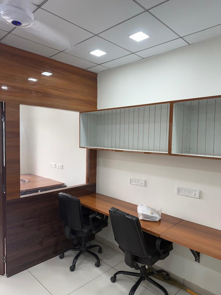 Team Area, sama savli road Commercial Office Space 400 Sq.Ft. In Sama Savli Road Vadodara 9625343