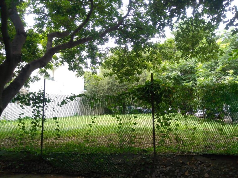 undefined, dlf phase i  300 Sq.Yd. Plot In Dlf Phase I Gurgaon 9625341