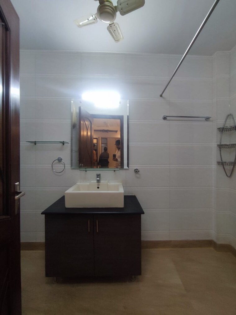 Kitchen, shivalik colony 3 Bedroom 1809 Sq.Ft. Builder Floor In Shivalik Colony Delhi 9625350