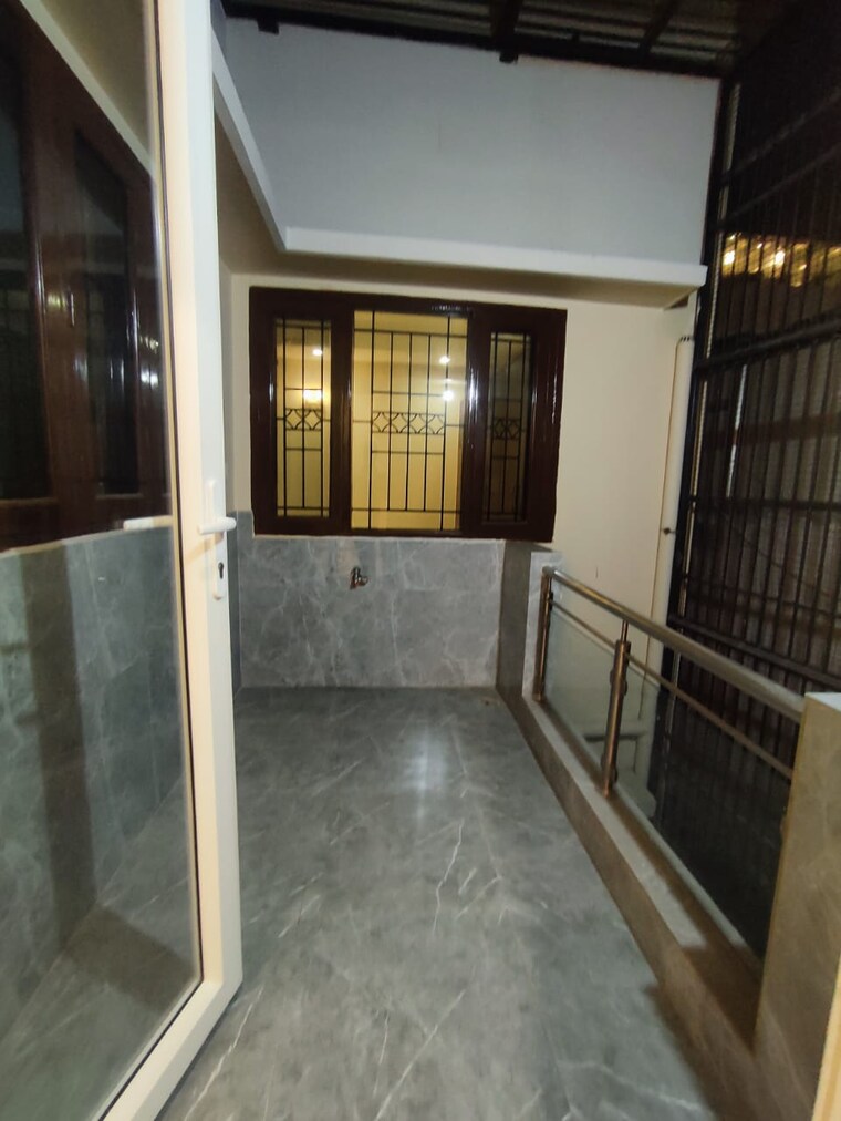 undefined, shivalik colony 3 Bedroom 1809 Sq.Ft. Builder Floor In Shivalik Colony Delhi 9625350