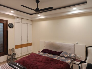 Bedroom in 4 BHK Builder Floor at Gujranwala Town – for Sale