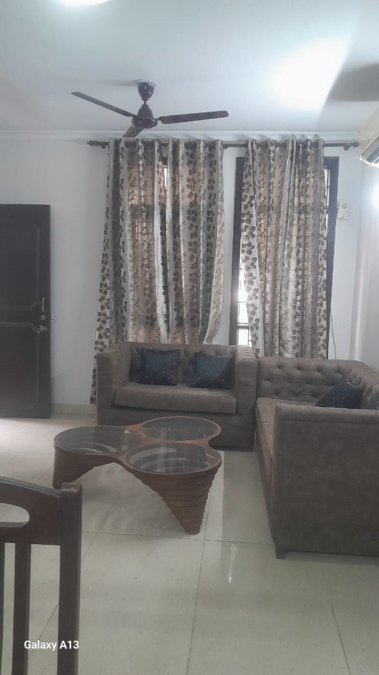 Living Room, unitech-south-city-ii 2.5 Bedroom 1480 Sq.Ft. Builder Floor In Sector 50 Gurgaon 9625373