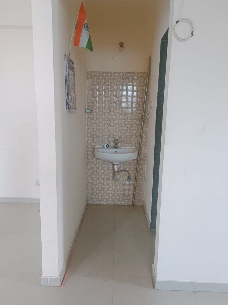 Bathroom, yogesh-gandharva-excellence-phase-i 1 Bedroom 650 Sq.Ft. Apartment In Moshi Pune 9625374