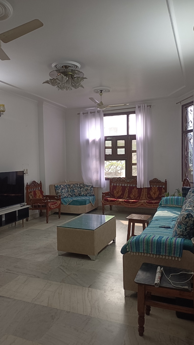 Living Room, new rajinder nagar 3 Bedroom 1430 Sq.Ft. Builder Floor In New Rajinder Nagar Delhi 9625385