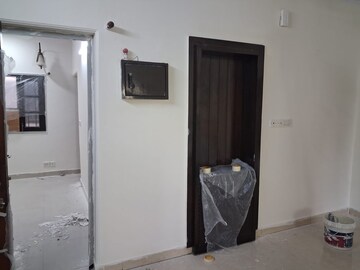 Room in 3 BHK Apartment at Vasant Kunj – for Rent