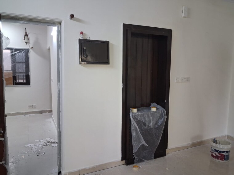 Room, vasant kunj 3 Bedroom 1200 Sq.Ft. Apartment In Vasant Kunj Delhi 9625397