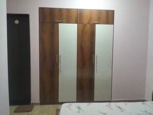 Room in 1.5 BHK Apartment at Lodha Casa Royale, Balkum Pada – for Rent