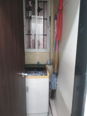 Furnished Amenities in 1.5 BHK Apartment at Lodha Casa Royale, Balkum Pada – for Rent