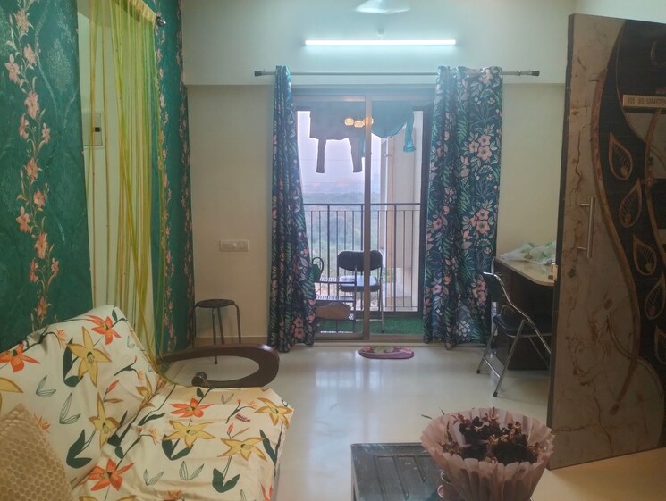 Living Room, lodha-casa-royale 1.5 Bedroom 566 Sq.Ft. Apartment In Balkum Pada Thane 9625394