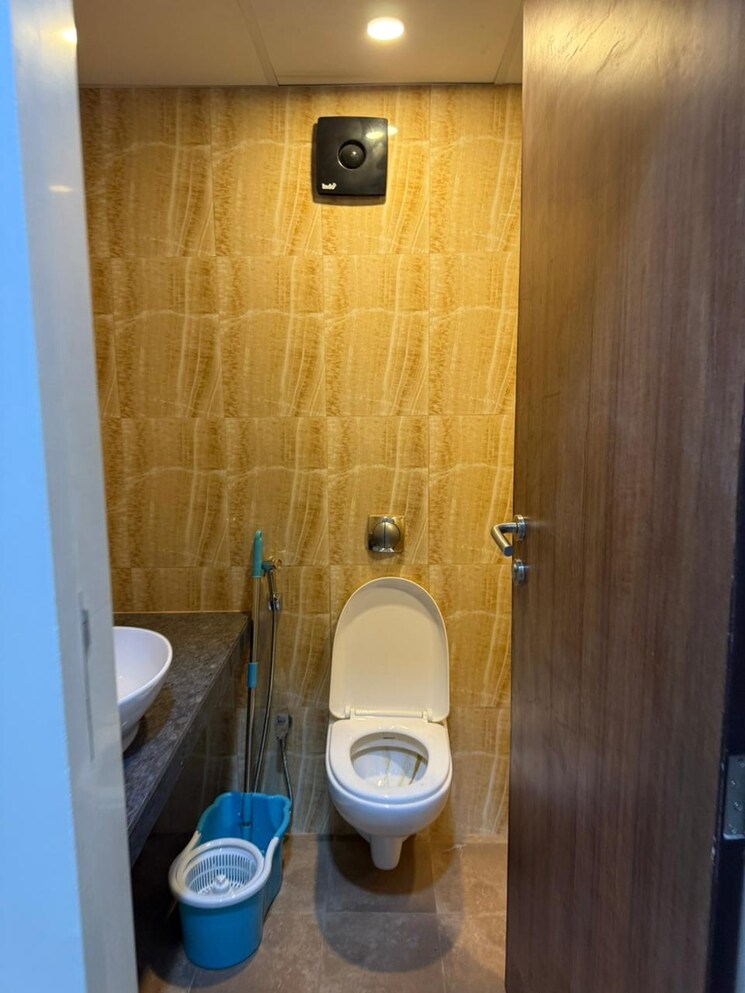 Bathroom, lodha-crown-quality-homes 2 Bedroom 497 Sq.Ft. Apartment In Majiwada Thane 9625401