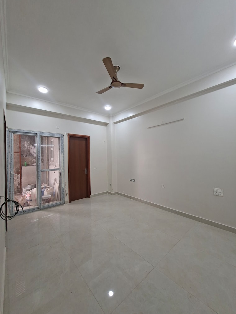 Room, rwa-apartments-sector-26 4 Bedroom 300 Sq.Yd. Independent House In Sector 26 Noida 9625408