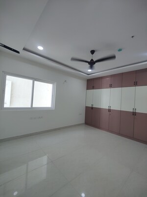 Room in 3 BHK Apartment at Prestige Beverly Hills, Kokapet – for Rent