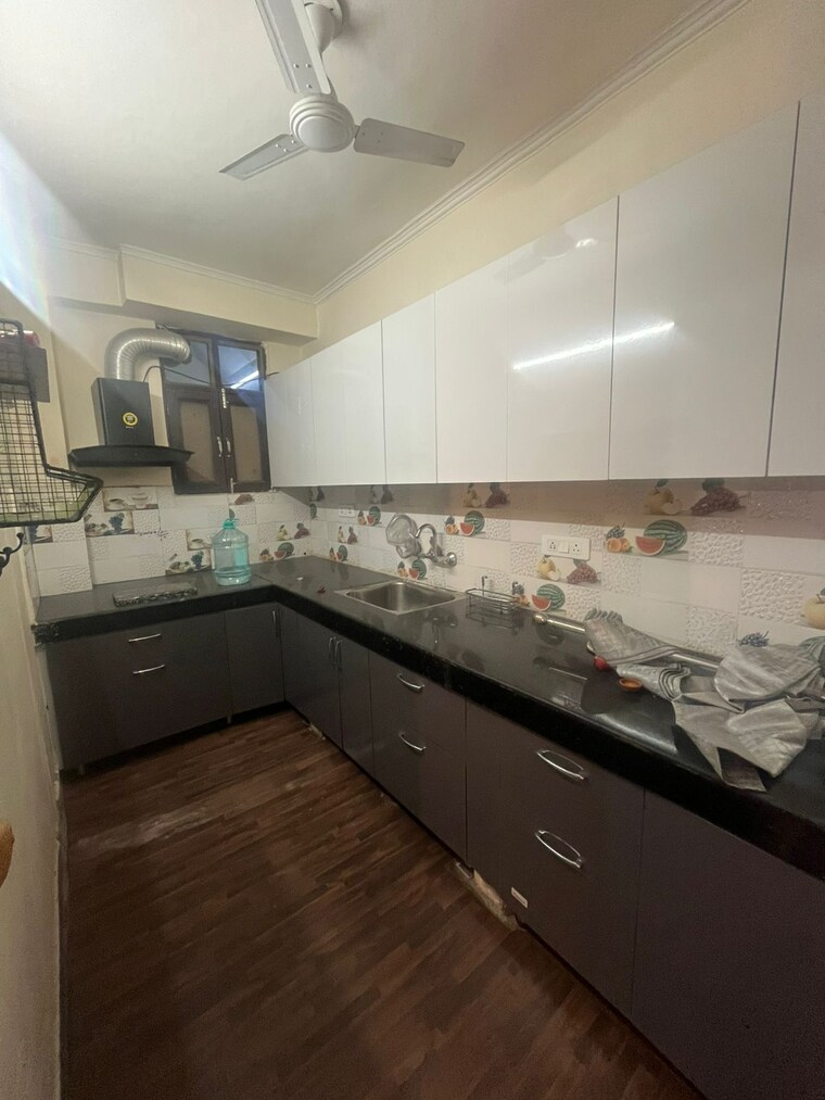 Kitchen, sector 28 2 Bedroom 160 Sq.Yd. Builder Floor In Sector 28 Gurgaon 9625419