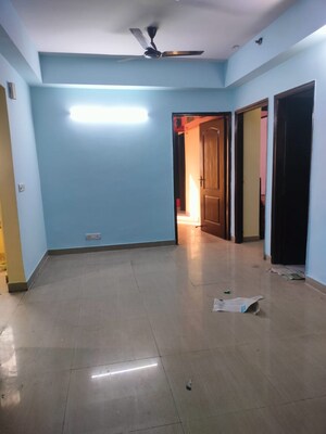 2 BHK Apartment For Rent in Nimbus The Hyde park, Sector 78