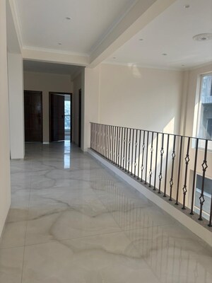  6+ BHK Independent House at RWA Apartments Sector 122, Sector 122 – for Rent