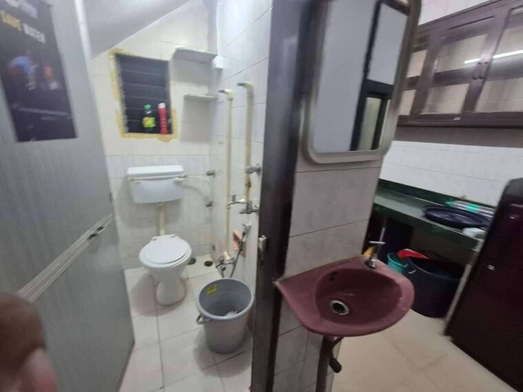 Bathroom, kasarvadavali Pg For Boys & Girls In Kasarvadavali 9625430
