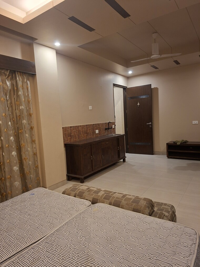 Bedroom, sector 43 6+ Bedroom 350 Sq.Yd. Independent House In Sector 43 Noida 9625448