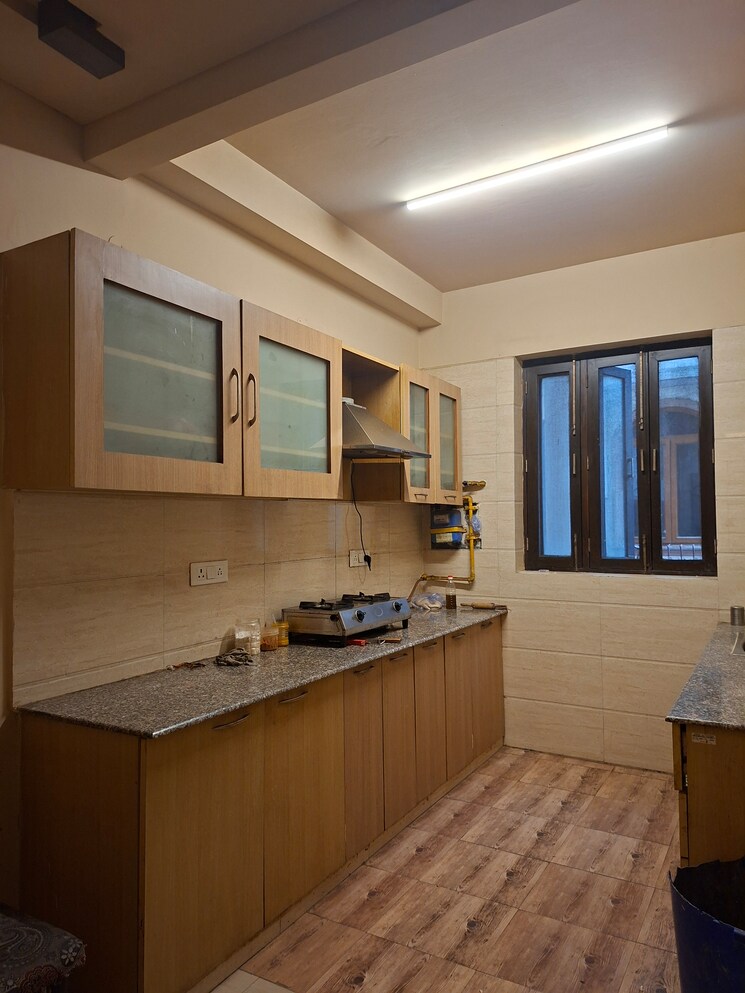 Kitchen, sector 43 6+ Bedroom 350 Sq.Yd. Independent House In Sector 43 Noida 9625448