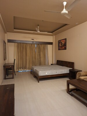 Master Bedroom in 6+ BHK Independent House at Sector 43 – for Rent