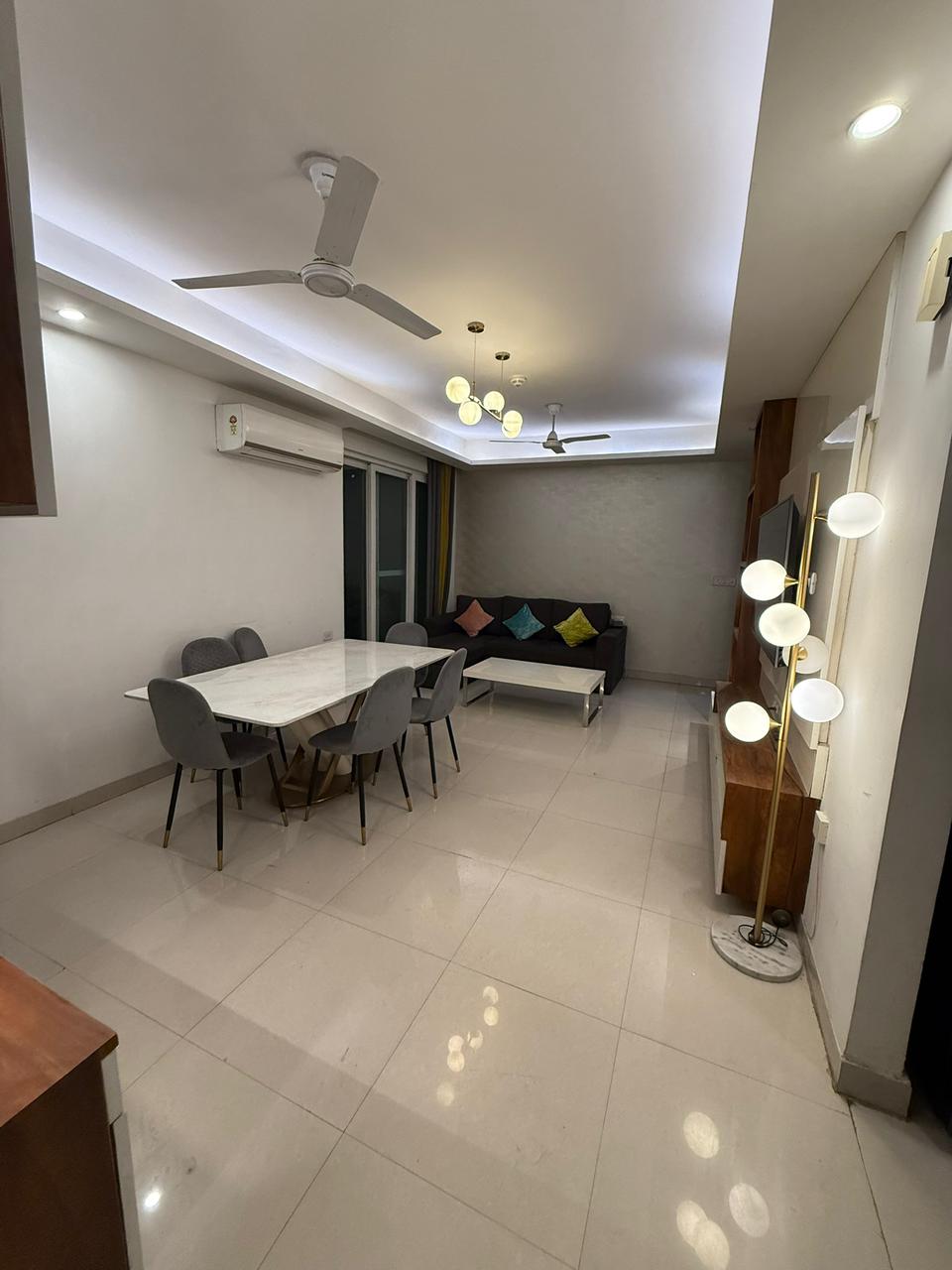 2 BHK + Study Room Apartment For Rent in Mahagun Mirabella