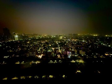 Furnished Amenities in 2 BHK Apartment at Mahagun Mirabella, Sector 79 – for Rent