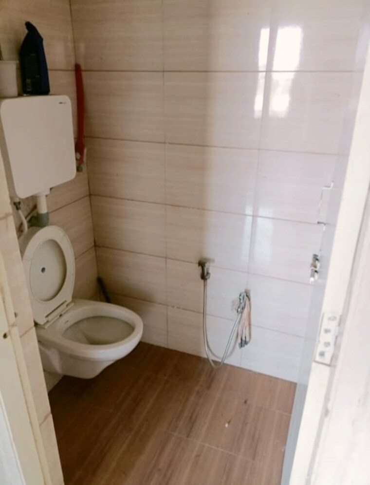 Bathroom, jagatpur 1 Bedroom 690 Sq.Ft. Apartment In Jagatpur Ahmedabad 9625463