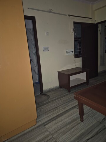 Room in 1.5 BHK Builder Floor at Mayur Vihar – for Rent