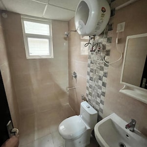 Bathroom in 3 BHK Apartment at Central Park Flower Valley Aqua Front Towers, Sohna Sector 33 – for Rent