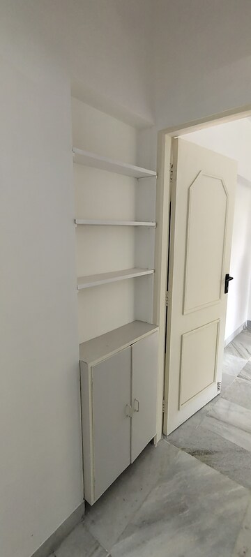 Room in 1 BHK Apartment at Hiranandani Gardens Canna, Powai – for Rent