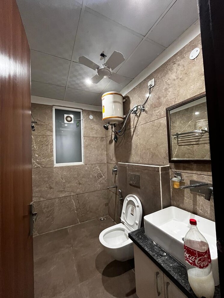 Bathroom, ghb-splande 3 Bedroom 1850 Sq.Ft. Apartment In Patiala Road Zirakpur 9625478