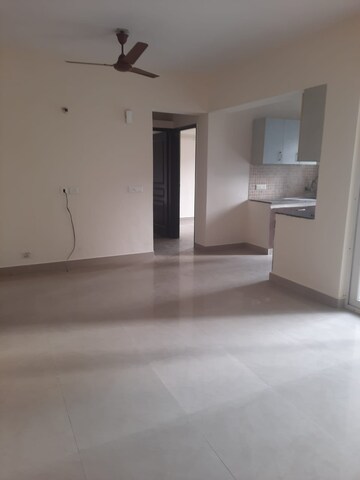 Room in 2 BHK Apartment at Sethi Max Royal, Sector 76 – for Rent