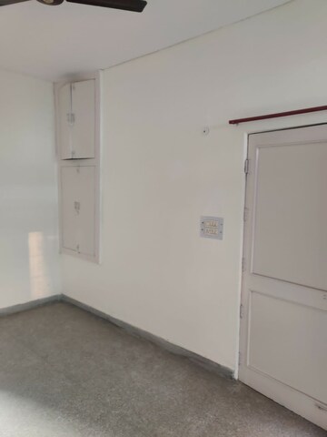 Room in 3.5 BHK Apartment at Uma Cooperative Society, Mayur Vihar 1 – for Sale