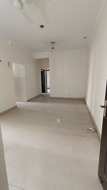 2 BHK Apartment For Rent in Antriksh Golf View, Sector 78
