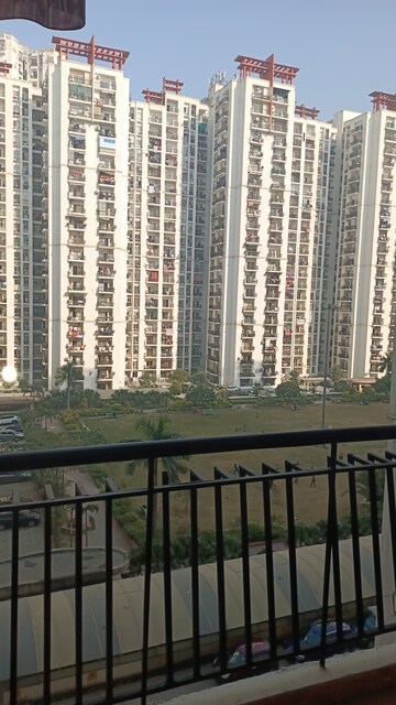 2 BHK Apartment – Exterior View View at Antriksh Golf View, Sector 78 - for Rent