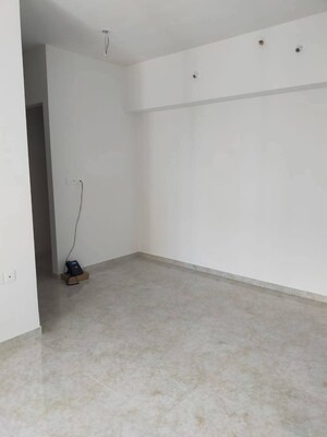 1 BHK Apartment For Rent in Lodha Amara, Kolshet Road