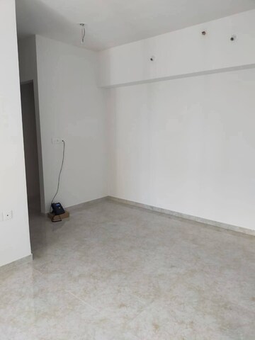 1 BHK Apartment For Rent in Lodha Amara, Kolshet Road